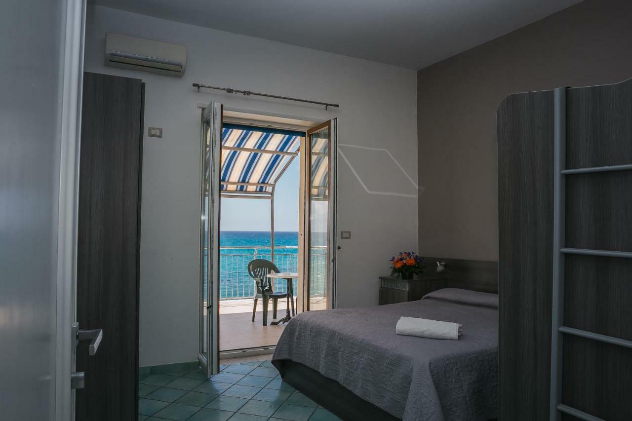 Hotel La Perla ヴィッランマレ エクステリア 写真